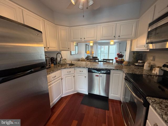 703 CHESWOLD CT, Chesterbrook, PA 19087