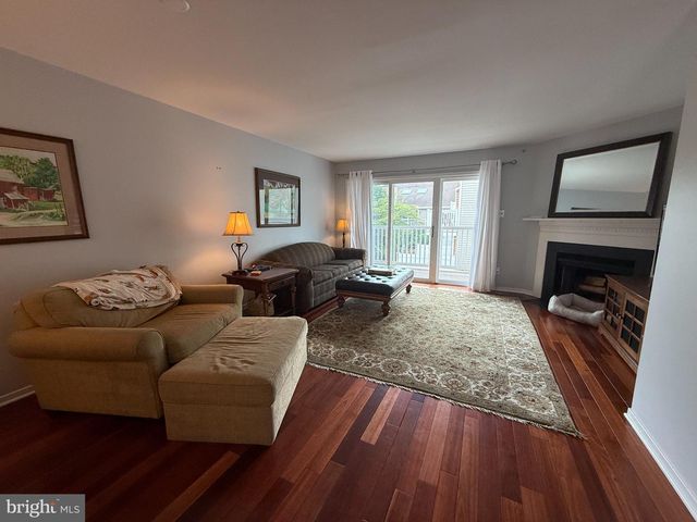 703 CHESWOLD CT, Chesterbrook, PA 19087