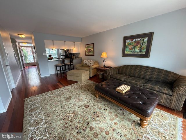 703 CHESWOLD CT, Chesterbrook, PA 19087