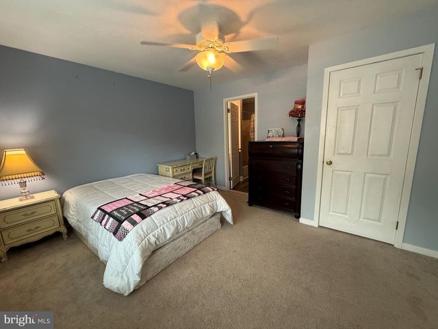 703 CHESWOLD CT, Chesterbrook, PA 19087