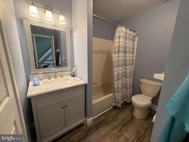 703 CHESWOLD CT, Chesterbrook, PA 19087