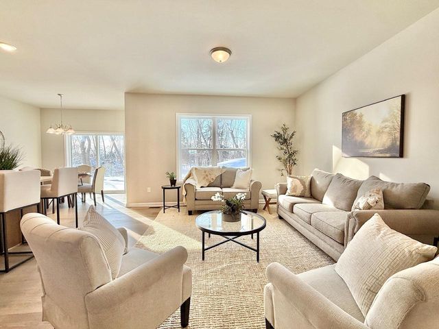 963 Journey Hills Road, Milton, WI 53563