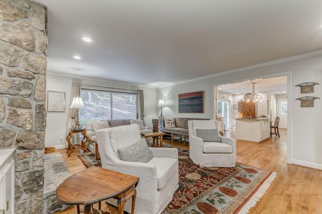 2305 Ravine Way, Dalton, GA 30720