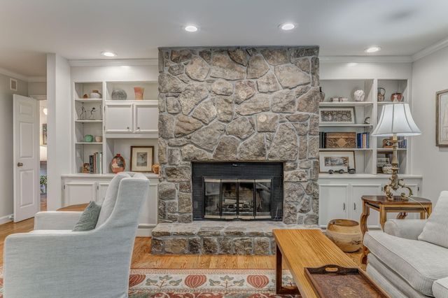 2305 Ravine Way, Dalton, GA 30720