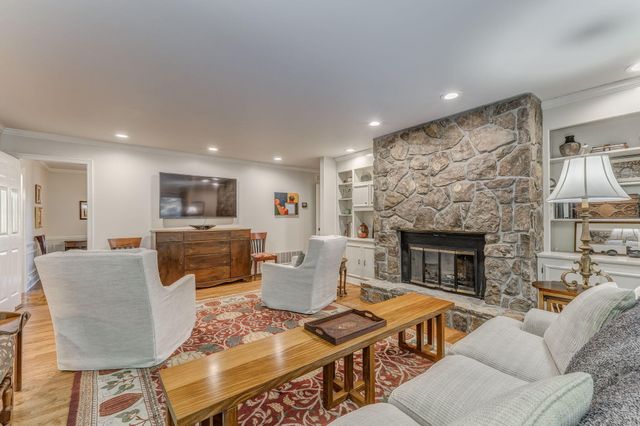 2305 Ravine Way, Dalton, GA 30720