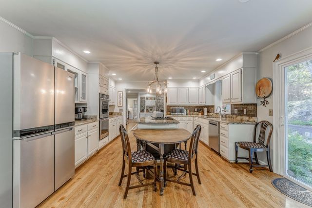 2305 Ravine Way, Dalton, GA 30720