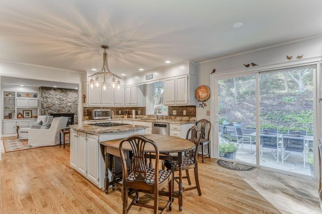 2305 Ravine Way, Dalton, GA 30720