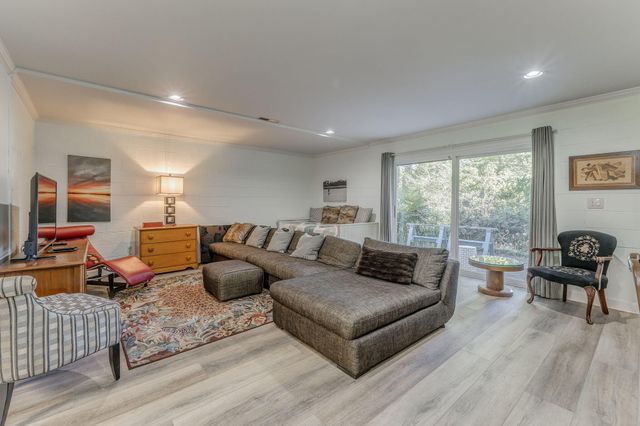 2305 Ravine Way, Dalton, GA 30720