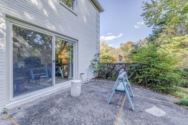 2305 Ravine Way, Dalton, GA 30720