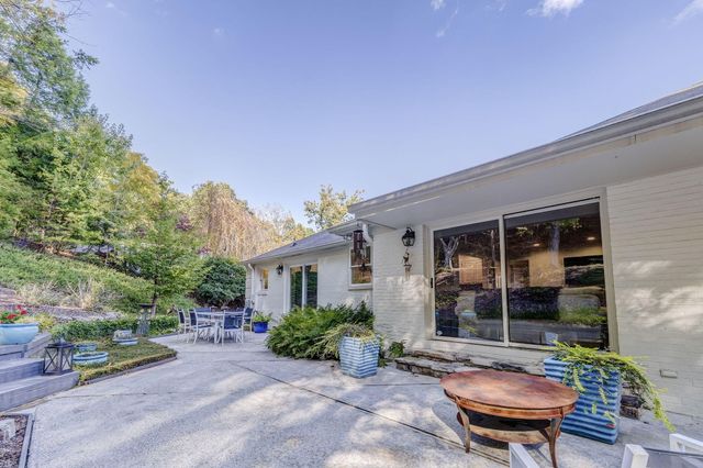 2305 Ravine Way, Dalton, GA 30720