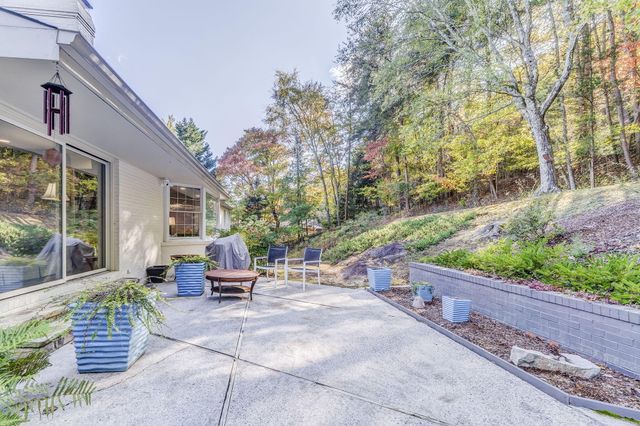 2305 Ravine Way, Dalton, GA 30720