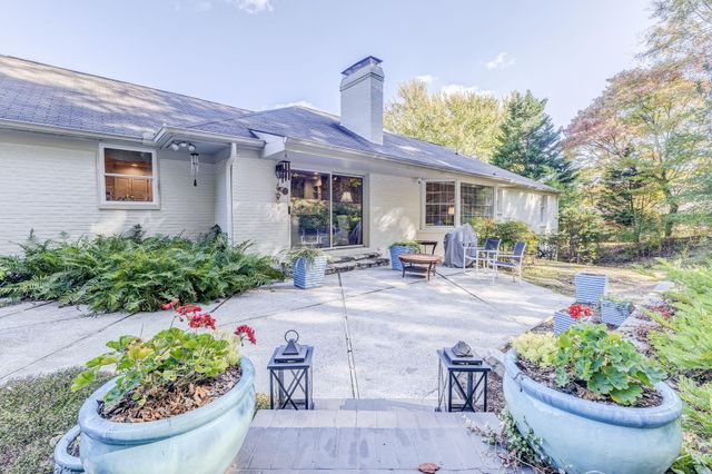 2305 Ravine Way, Dalton, GA 30720