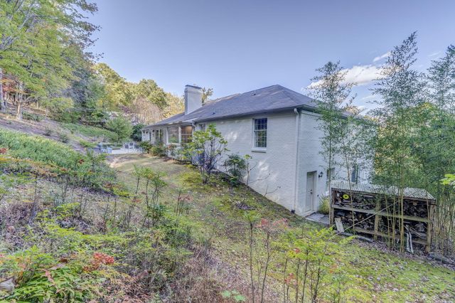 2305 Ravine Way, Dalton, GA 30720