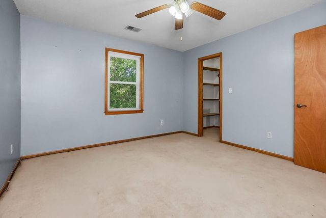 639 NE Bordner Drive, Lee's Summit, MO 64086