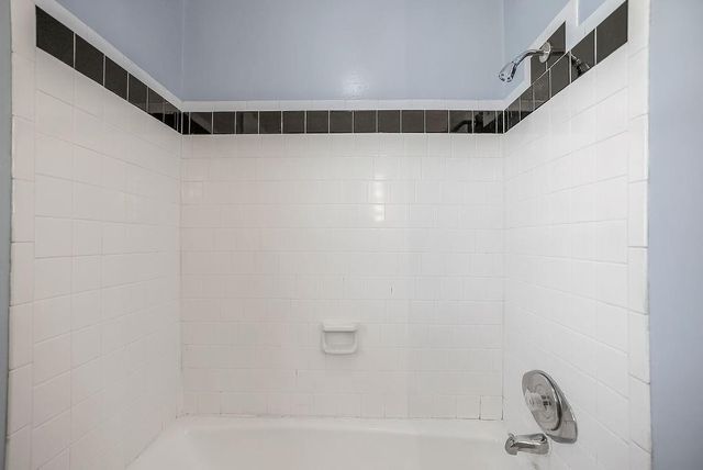 639 NE Bordner Drive, Lee's Summit, MO 64086