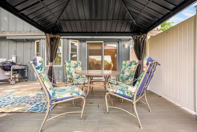 639 NE Bordner Drive, Lee's Summit, MO 64086