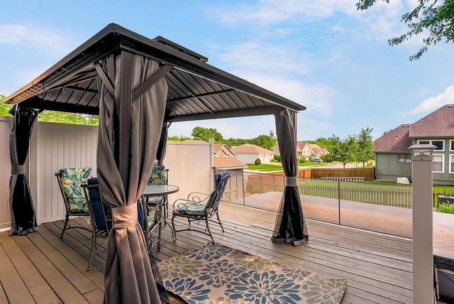 639 NE Bordner Drive, Lee's Summit, MO 64086
