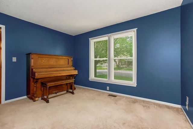 639 NE Bordner Drive, Lee's Summit, MO 64086
