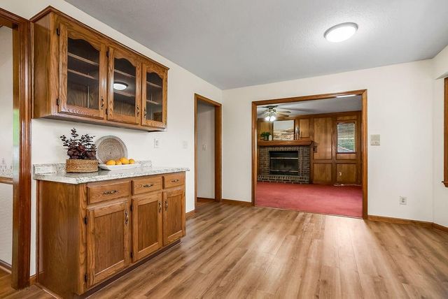639 NE Bordner Drive, Lee's Summit, MO 64086