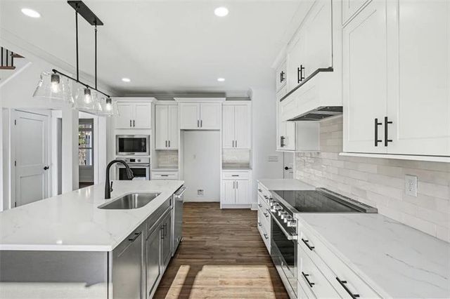 994 Cable Road, Waleska, GA 30183