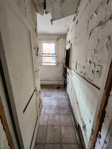 9611 Otsego Street, Detroit, MI 48204