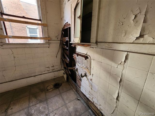 9611 Otsego Street, Detroit, MI 48204