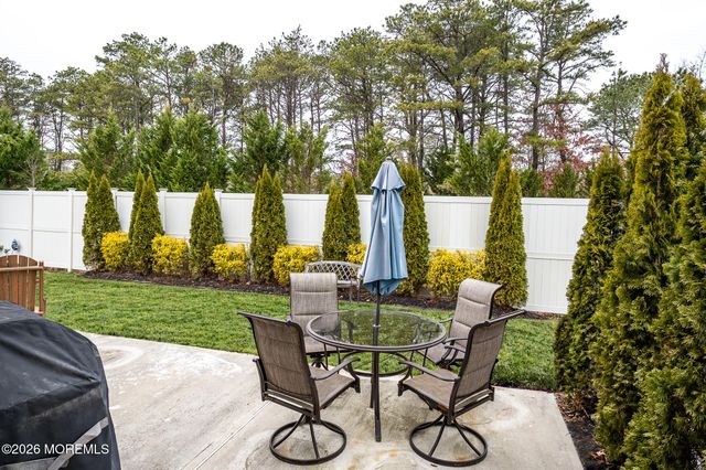 73 Ambermist Way, Forked River, NJ 08731