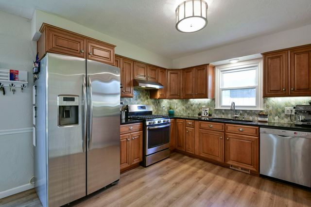 3409 S Rogers Avenue, Springfield, MO 65804