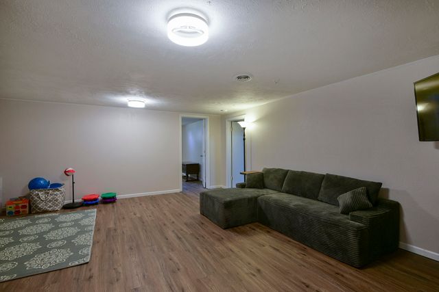 3409 S Rogers Avenue, Springfield, MO 65804