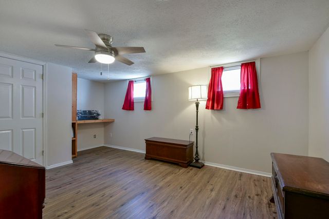 3409 S Rogers Avenue, Springfield, MO 65804