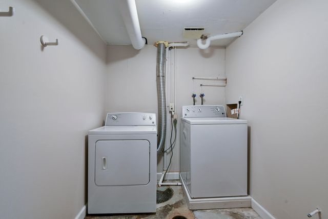 3409 S Rogers Avenue, Springfield, MO 65804