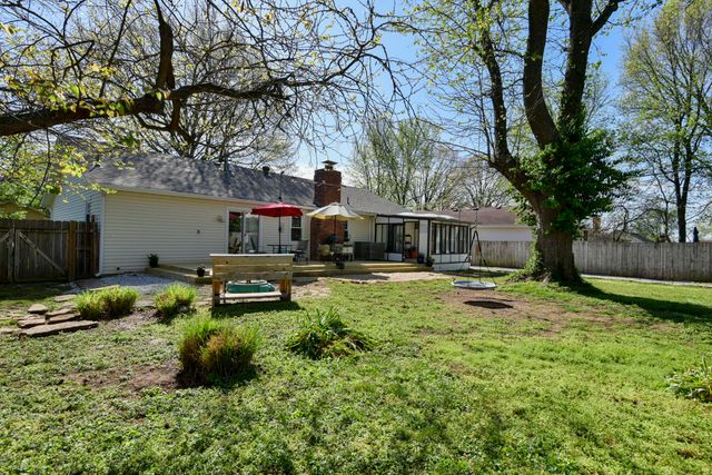 3409 S Rogers Avenue, Springfield, MO 65804