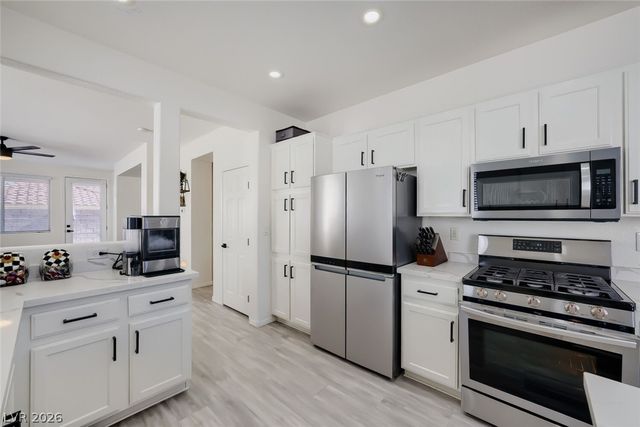6254 Majestic Hills Avenue, Las Vegas, NV 89141