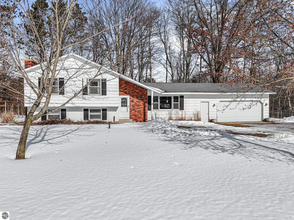 Image 1 of property listing at 8320 W Whispering Pine Circle, Lake City, MI 49651