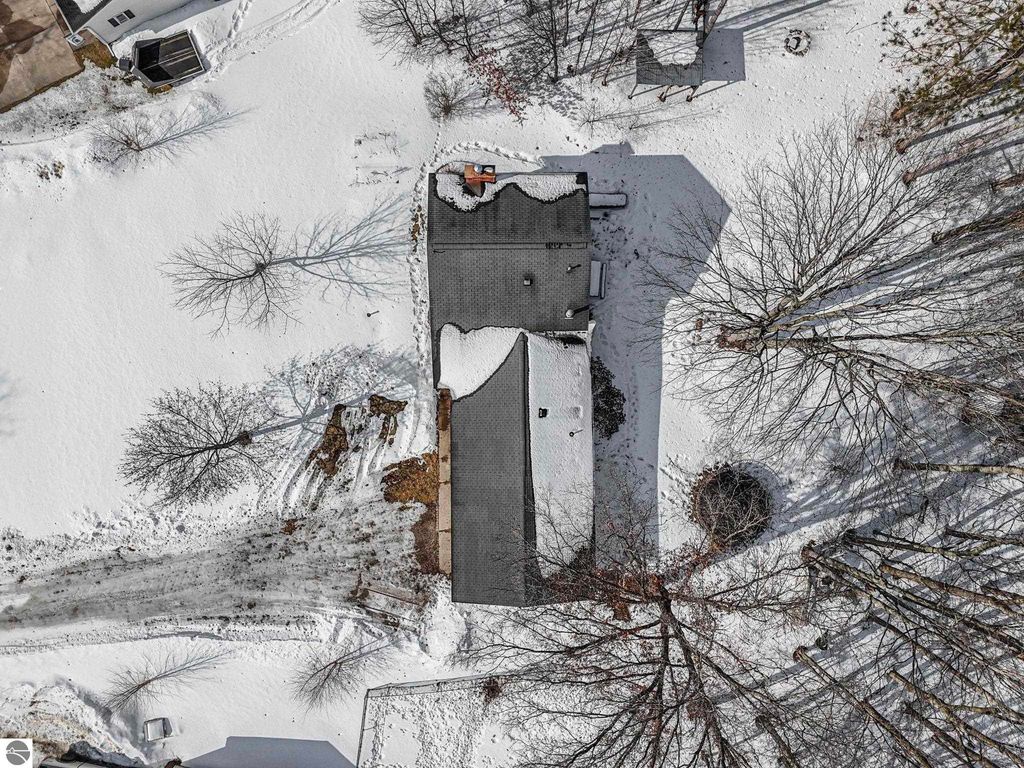 Image 37 of property listing at 8320 W Whispering Pine Circle, Lake City, MI 49651