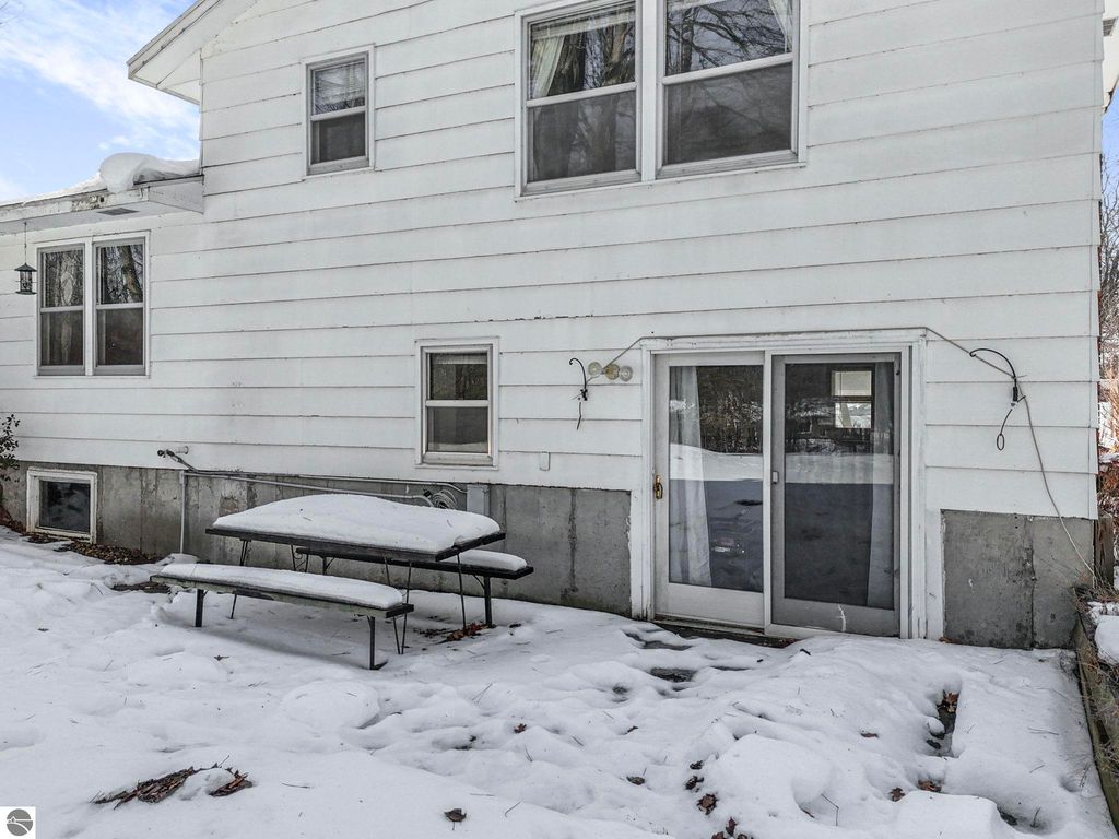 Image 6 of property listing at 8320 W Whispering Pine Circle, Lake City, MI 49651