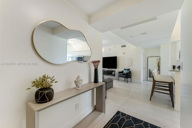 601 NE 36th St 1703, Miami, FL 33137