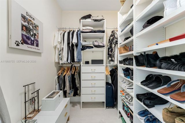 601 NE 36th St 1703, Miami, FL 33137