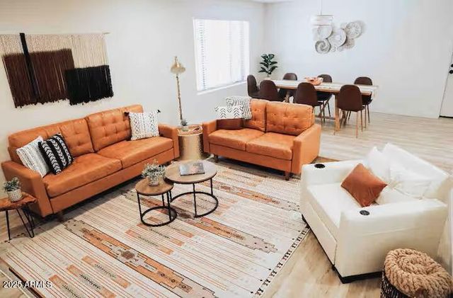 7412 S ELM Street, Tempe, AZ 85283