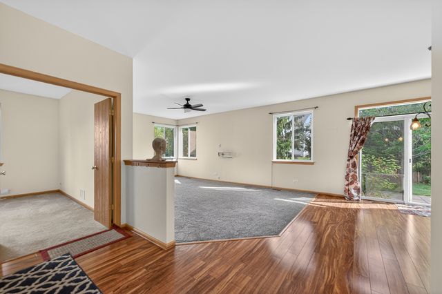 746 Bluebell Lane, Pingree Grove, IL 60140