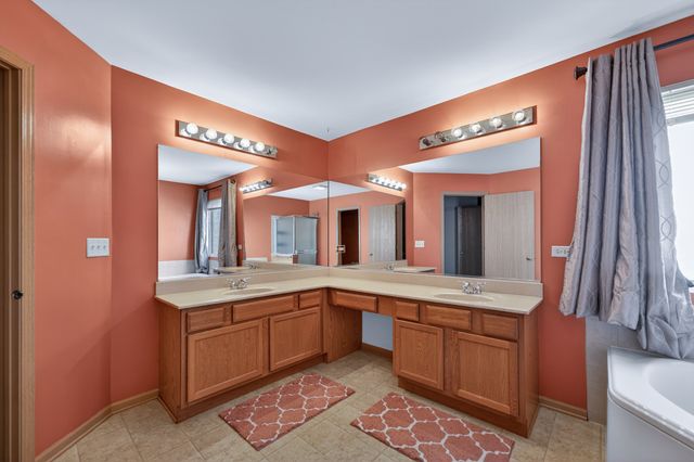 746 Bluebell Lane, Pingree Grove, IL 60140