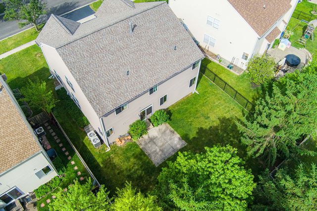 746 Bluebell Lane, Pingree Grove, IL 60140
