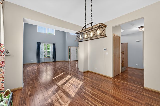 746 Bluebell Lane, Pingree Grove, IL 60140