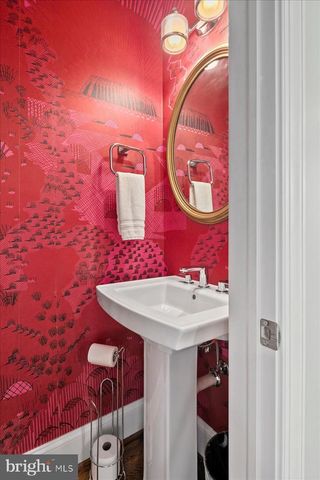 5814 5TH ST NW, Washington, DC 20011