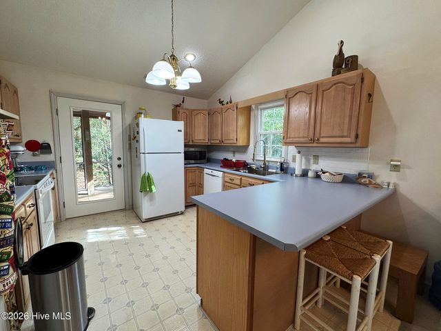 128 Page Place, Emerald Isle, NC 28594