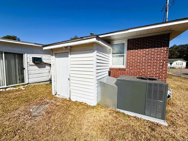 811 Cedar St., Georgetown, SC 29440