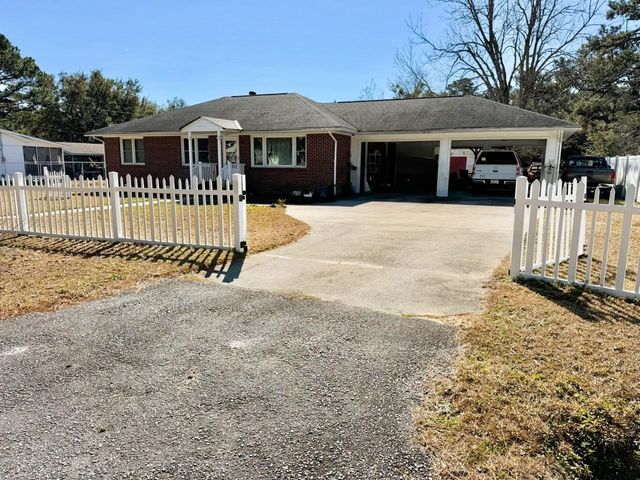 811 Cedar St., Georgetown, SC 29440