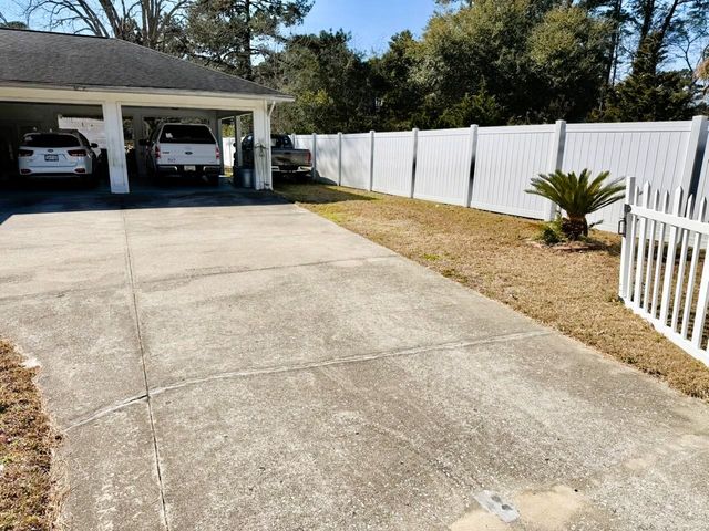 811 Cedar St., Georgetown, SC 29440