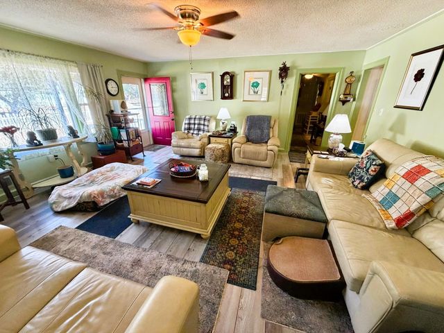 811 Cedar St., Georgetown, SC 29440