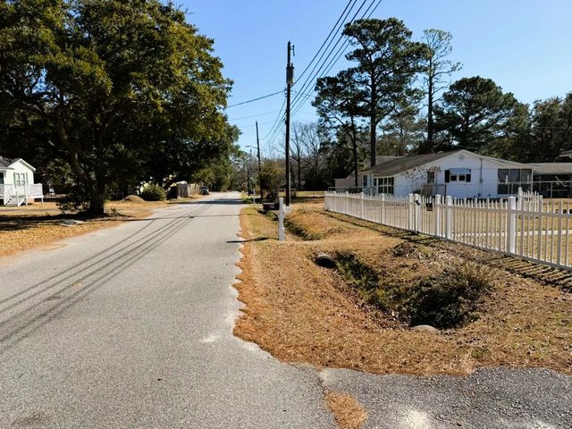 811 Cedar St., Georgetown, SC 29440